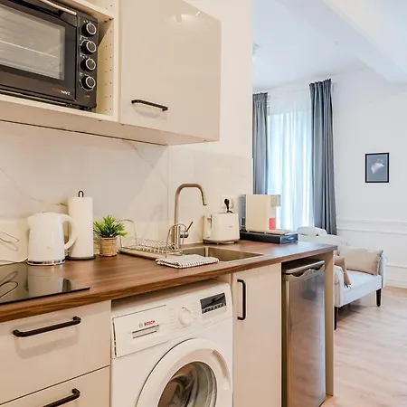 The Luxe Loft Апартаменты *